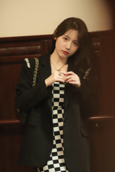 我邻居的妻子